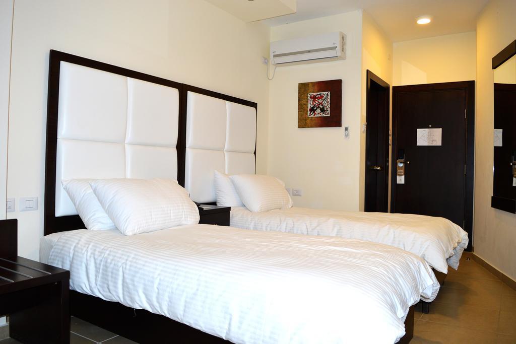 Taybeh Golden Hotel 라말라 외부 사진