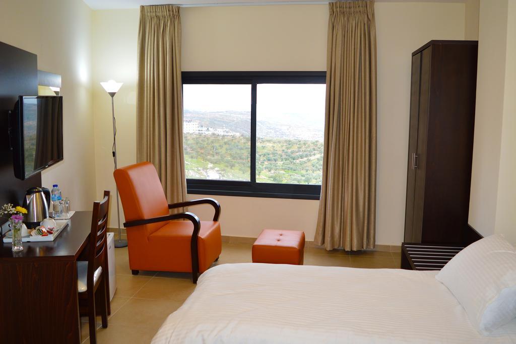 Taybeh Golden Hotel 라말라 외부 사진