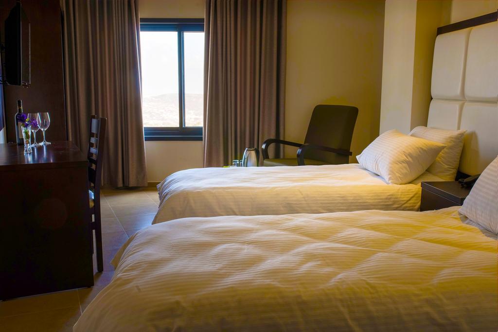 Taybeh Golden Hotel 라말라 외부 사진